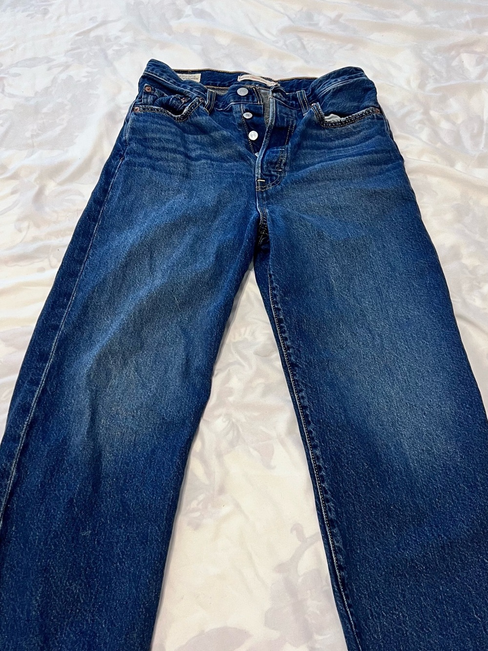 Signature by Levi Strauss Women's Straight Leg Jeans in Dark Blue Denim